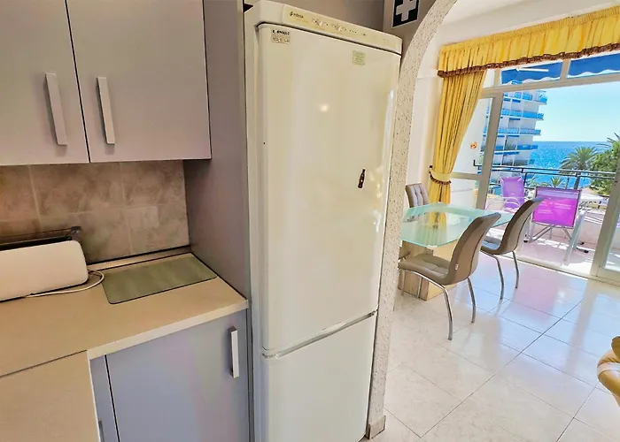 Skol 439 Spacious And Refurbished With Sea Views *