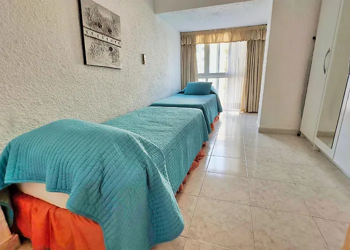 Skol 439 Spacious And Refurbished With Sea Views * 마르베야